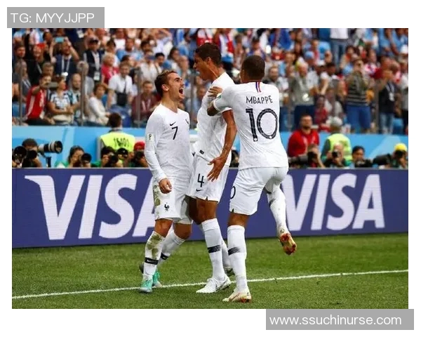 法国与乌拉圭足球历史交锋回顾与精彩瞬间分析